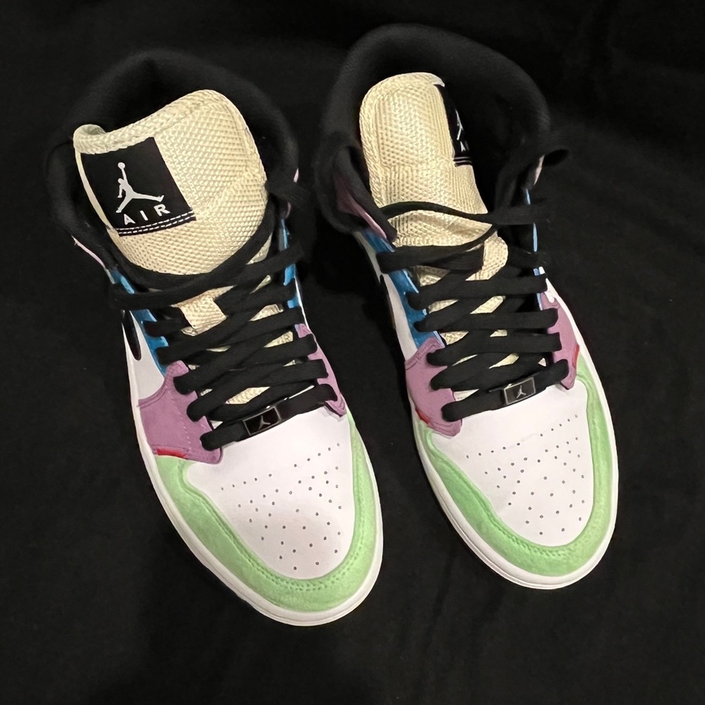 Jordan 1 Mid SE Multi-Color (lightbulb)